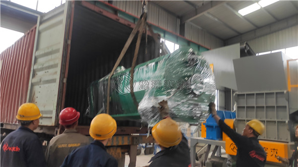 廢舊輪胎磨膠粉設備發(fā)貨